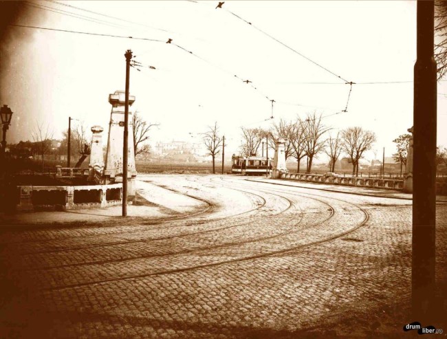 Circulația vagoanelor electrice pe podul Regele Ferdinand (1925)