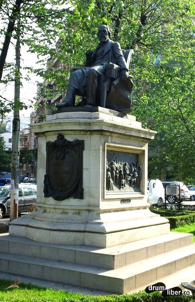 Statuia lui C.A. Rosetti (Piața Rosetti)